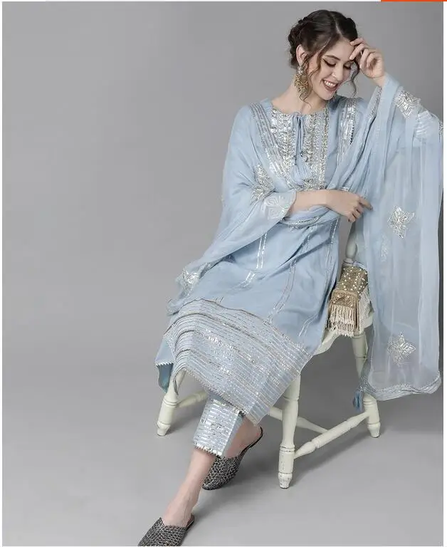 ملابس نسائية مطرزة على الطراز  - مراجعة Salwar Kameez Set وسعره